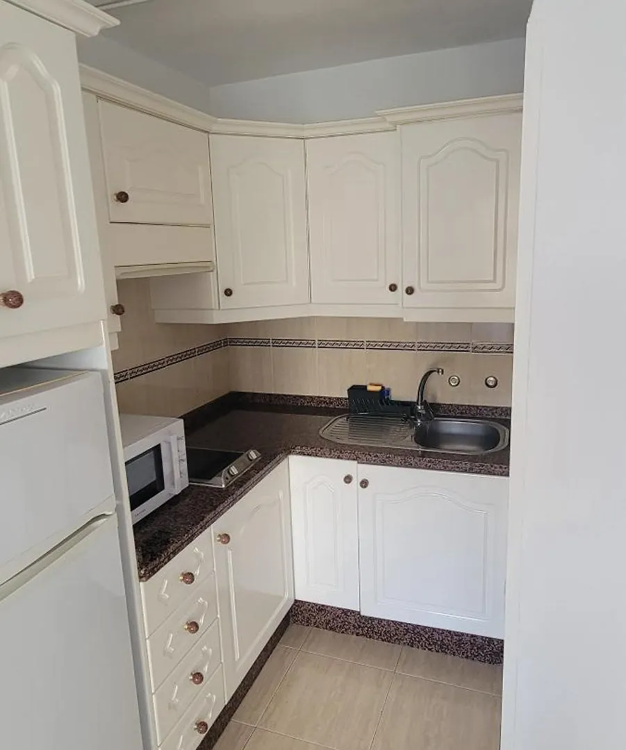 Aparthotel Comodoro- Ravel Los Cristianos  Los Cristianos (Tenerife)